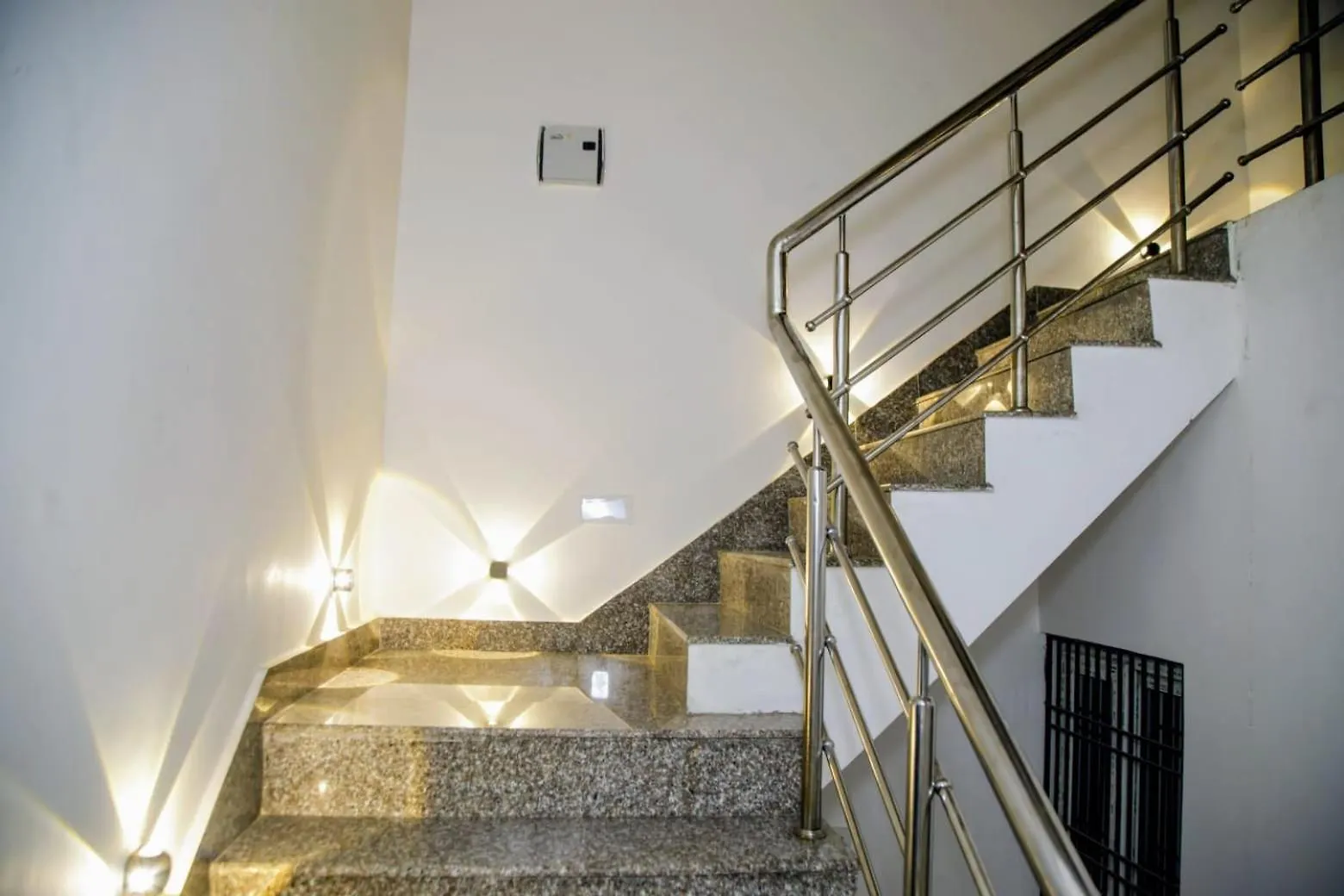 Krishna Kutir Stay Varanasi